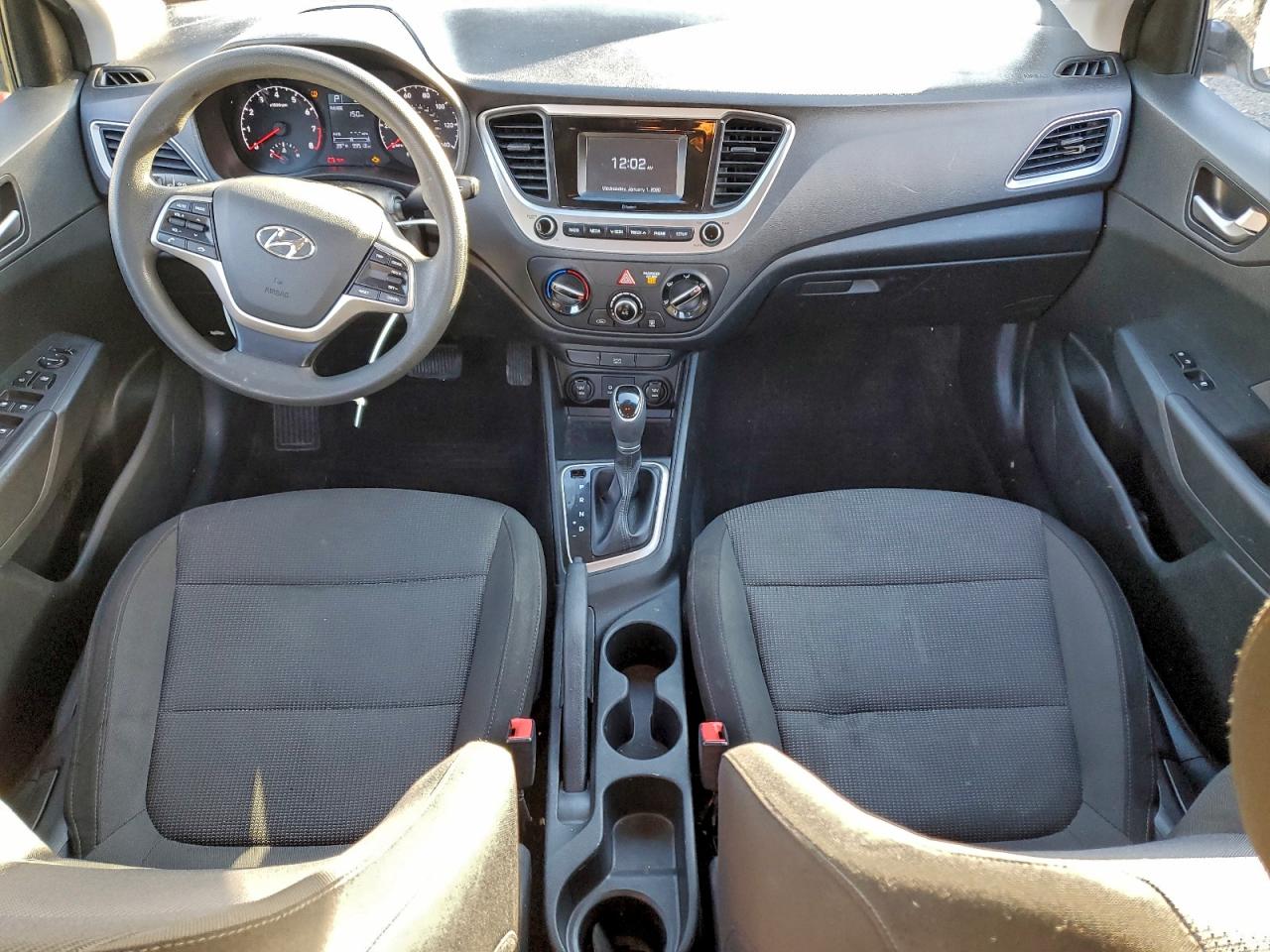 Hyundai ACCENT Se Image 8
