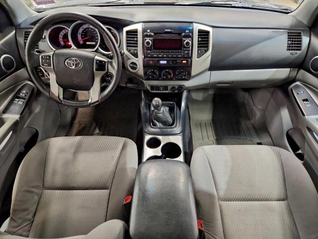 Toyota Tacoma Access Cab Image 8