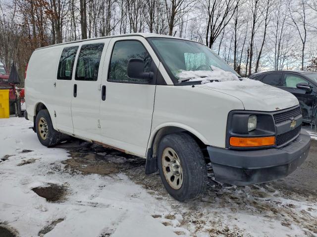 Chevrolet Express Image 12