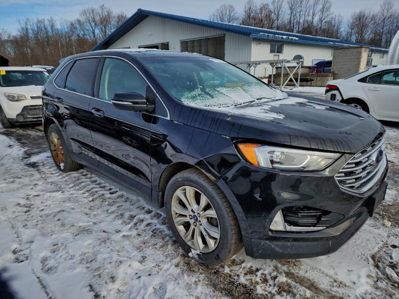 Ford Edge Titanium Image 8