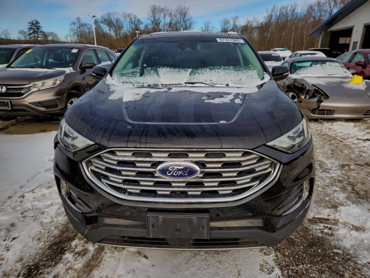 Ford Edge Titanium Image 3