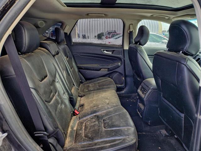 Ford Edge Titanium Image 14