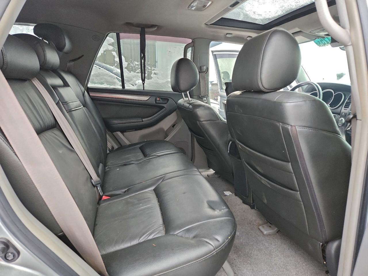 Toyota 4Runner Sr5 Image 9