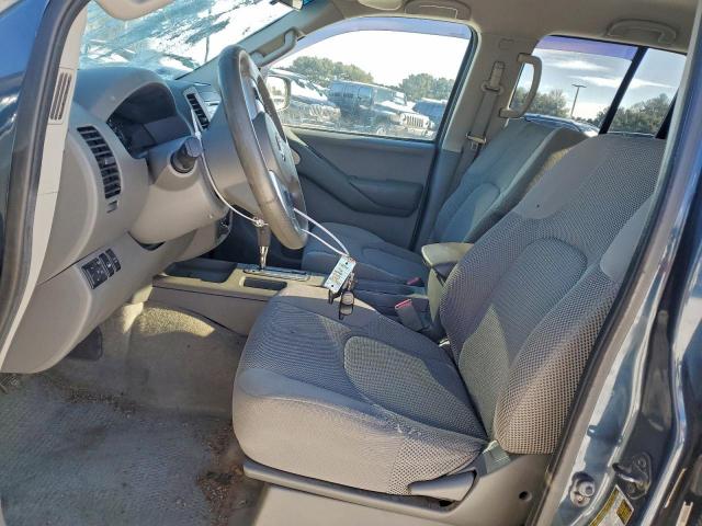 Nissan Frontier S Image 4