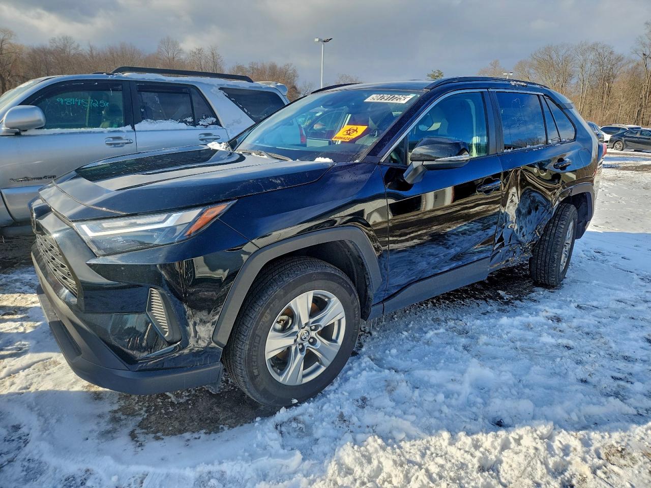 Toyota RAV4 Xle Image 1