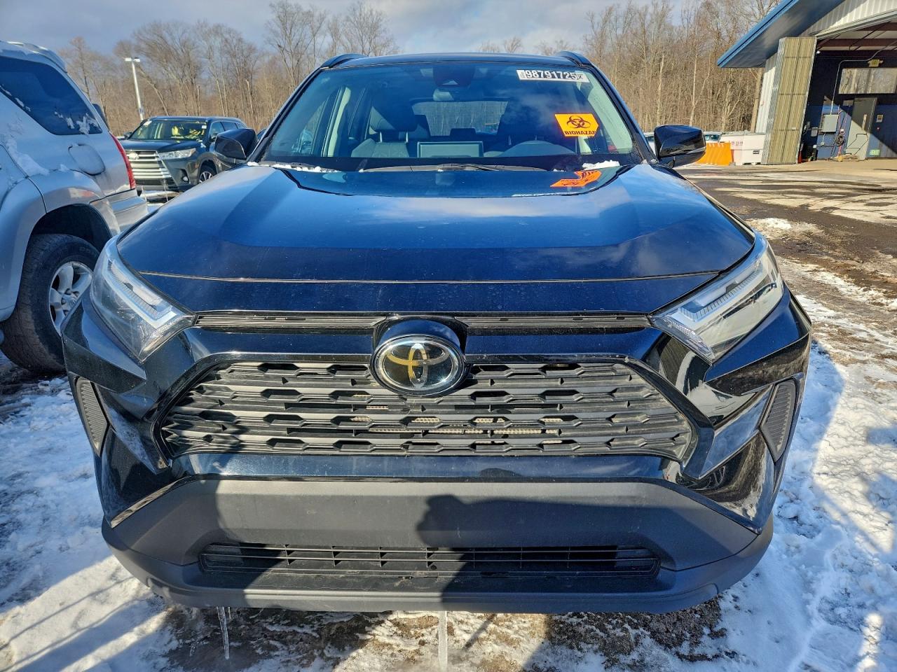 Toyota RAV4 Xle Image 6