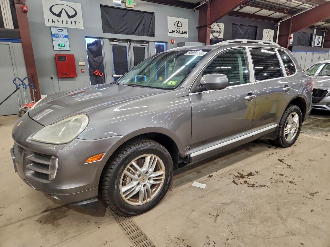 Porsche Cayenne S Image 1