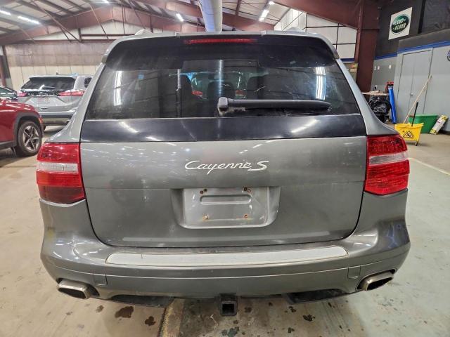 Porsche Cayenne S Image 7