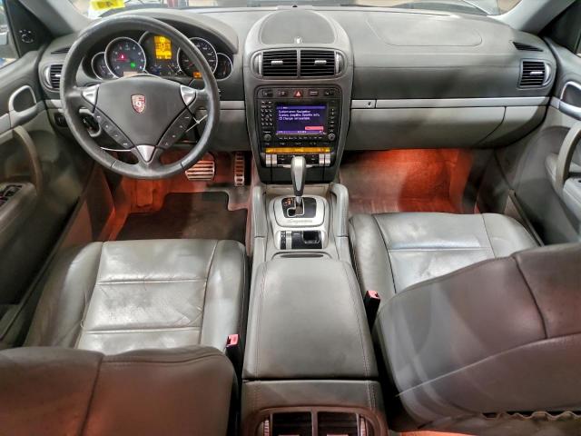 Porsche Cayenne S Image 10