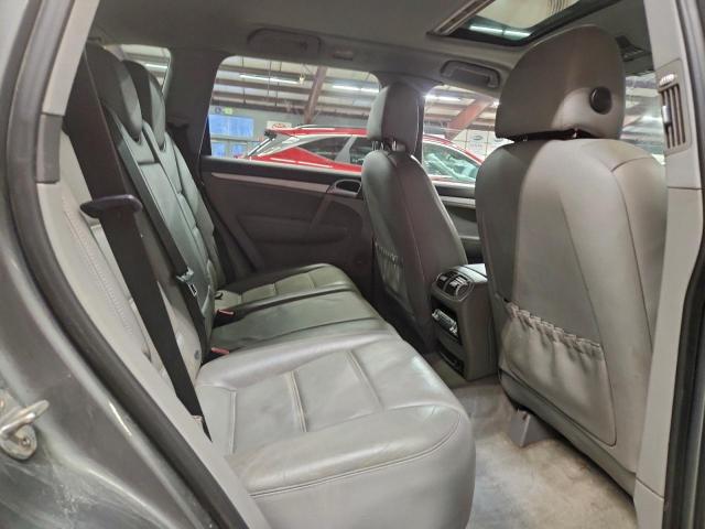 Porsche Cayenne S Image 11