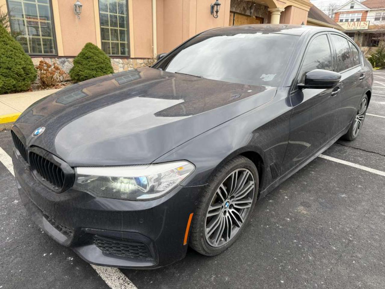 BMW 5 Series Xi Image 1