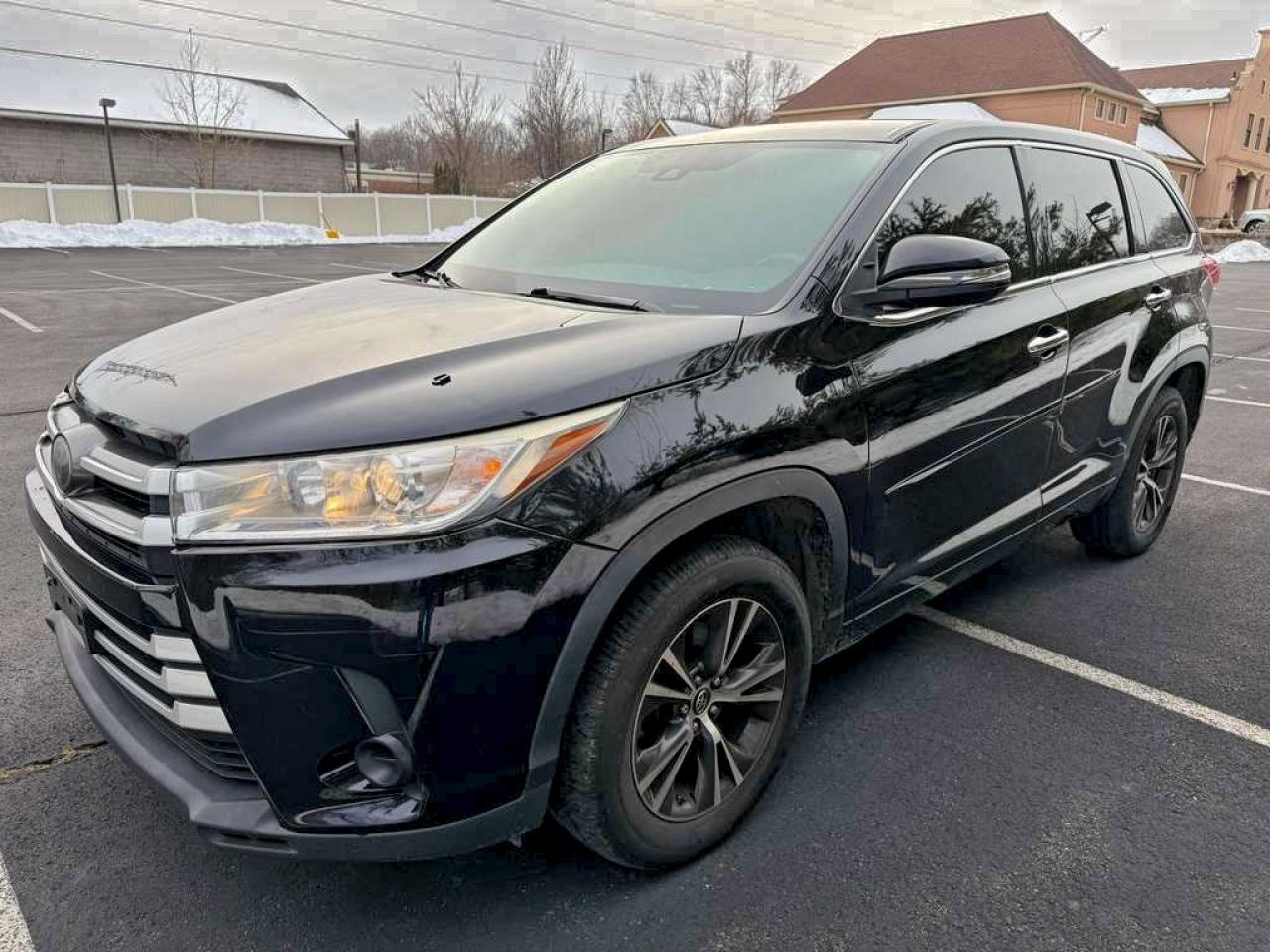 Toyota Highlander Le Image 1