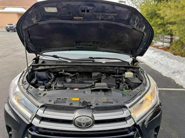 Toyota Highlander Le Image 5