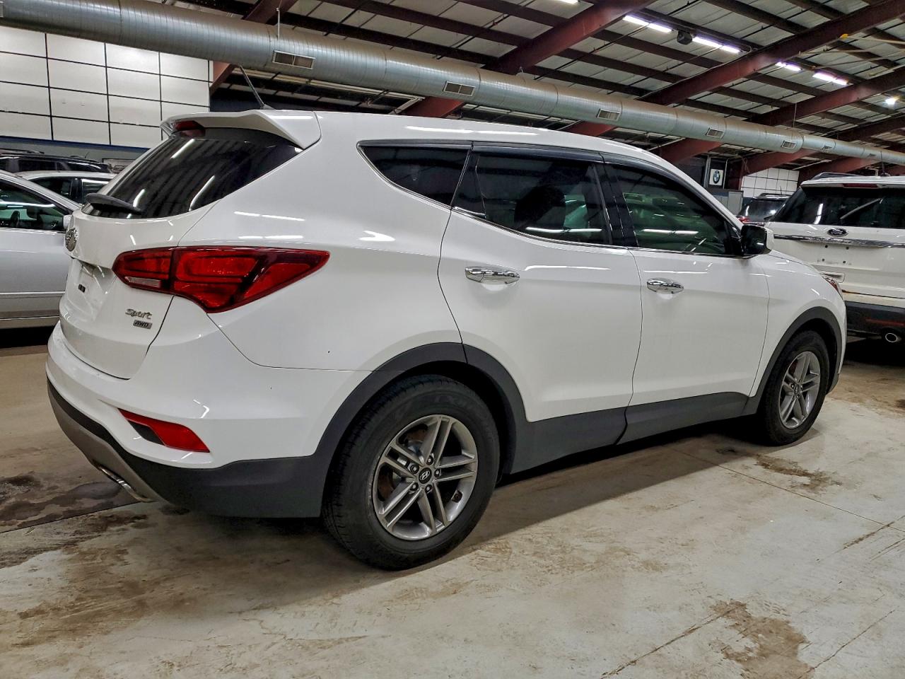 Hyundai SANTA FE Image 13