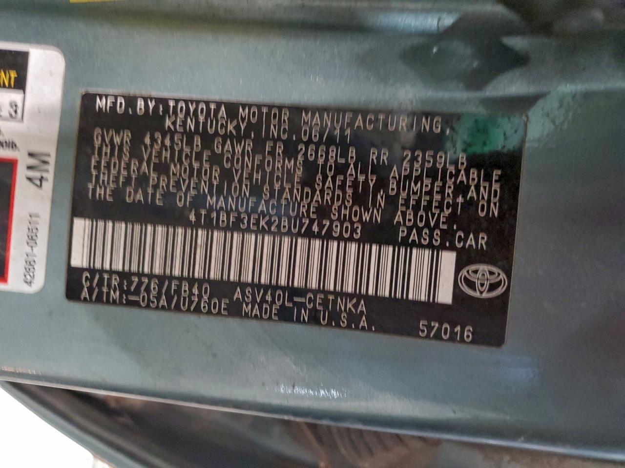 Toyota Camry Base Image 6