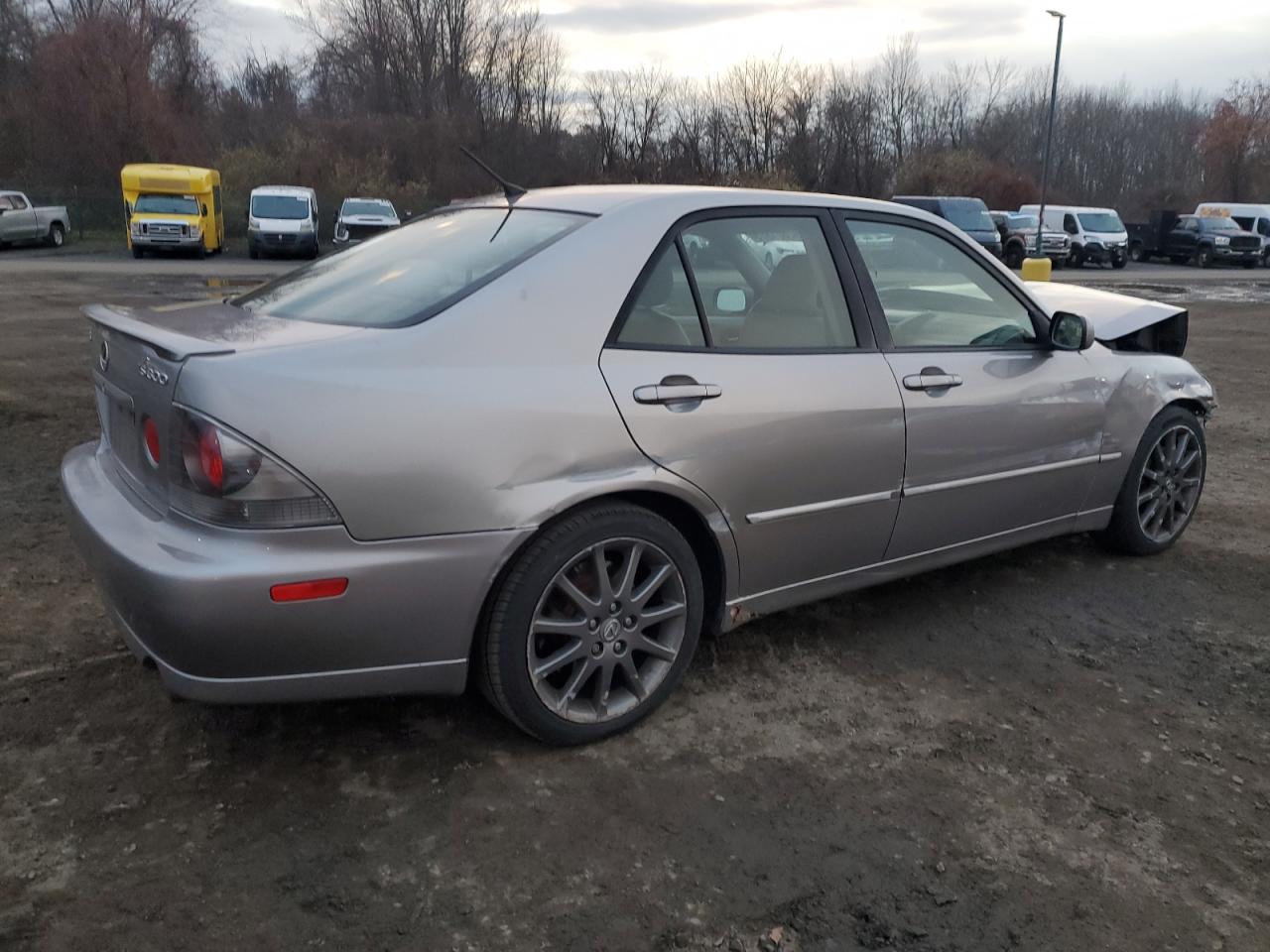 Lexus Is 300 Image 3