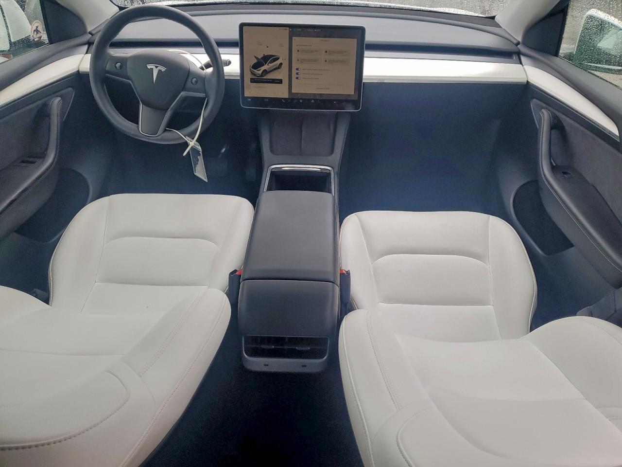 Tesla Model Y Image 12