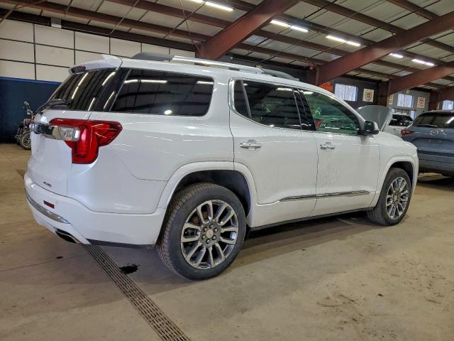 GMC Acadia Denali Image 2