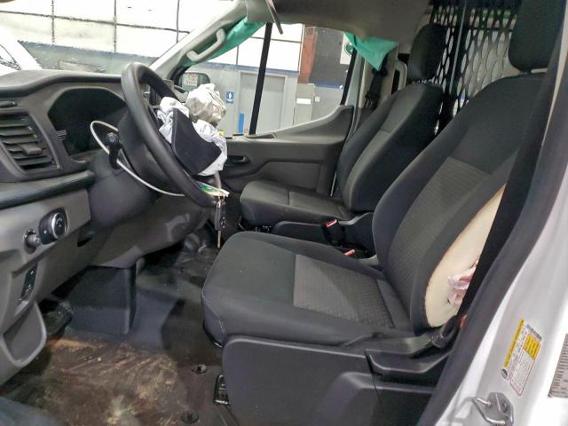 Ford Transit T-250 Image 6