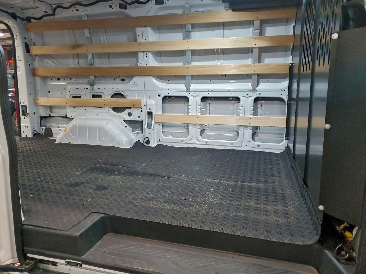 Ford Transit T-250 Image 7