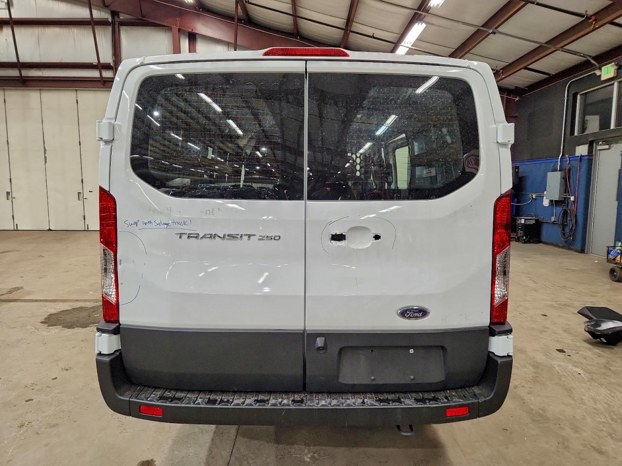 Ford Transit T-250 Image 6