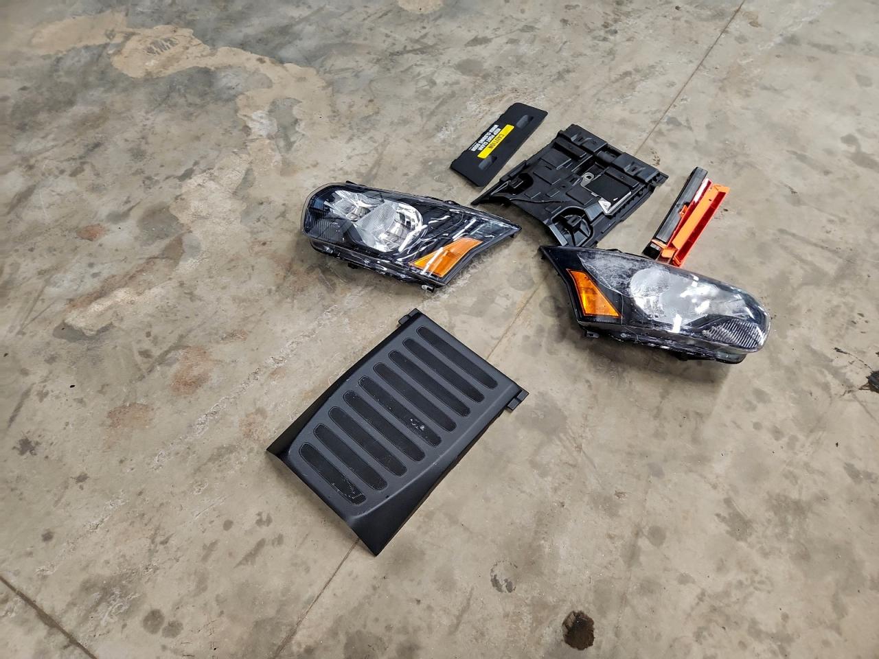 Ford Transit T-250 Image 10