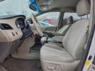 Toyota Sienna Le Image 2