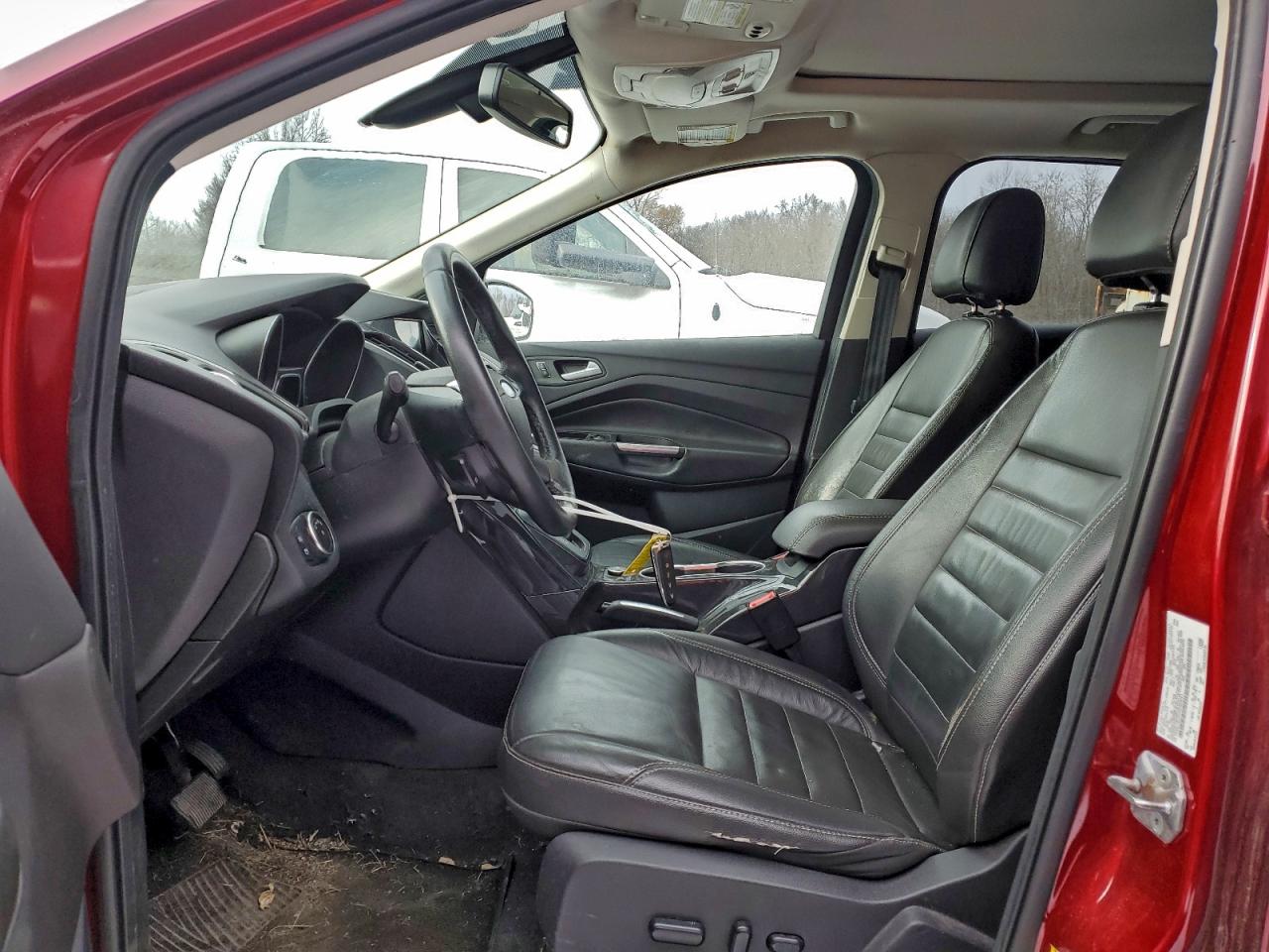 Ford Escape Titanium Image 8