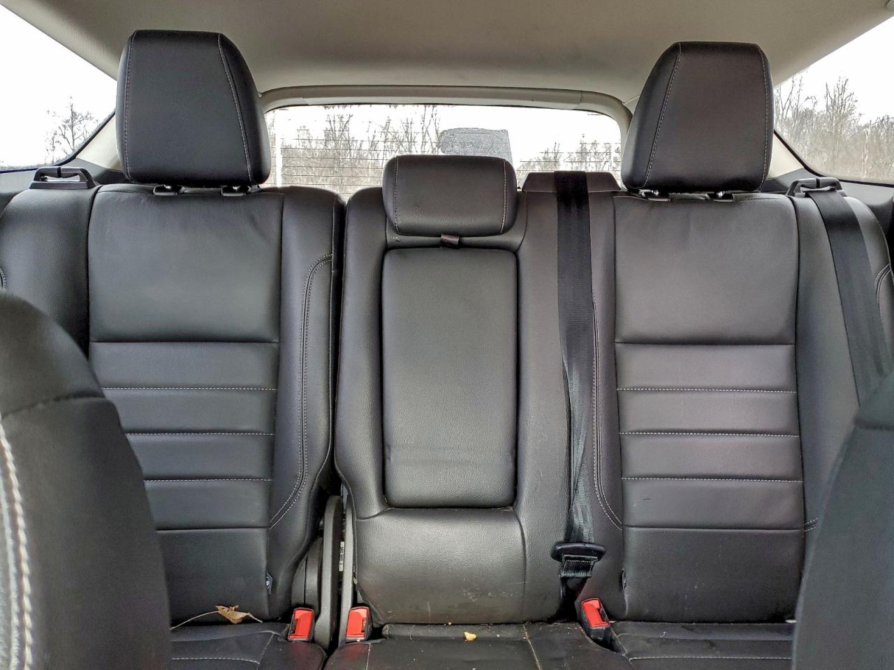 Ford Escape Titanium Image 11