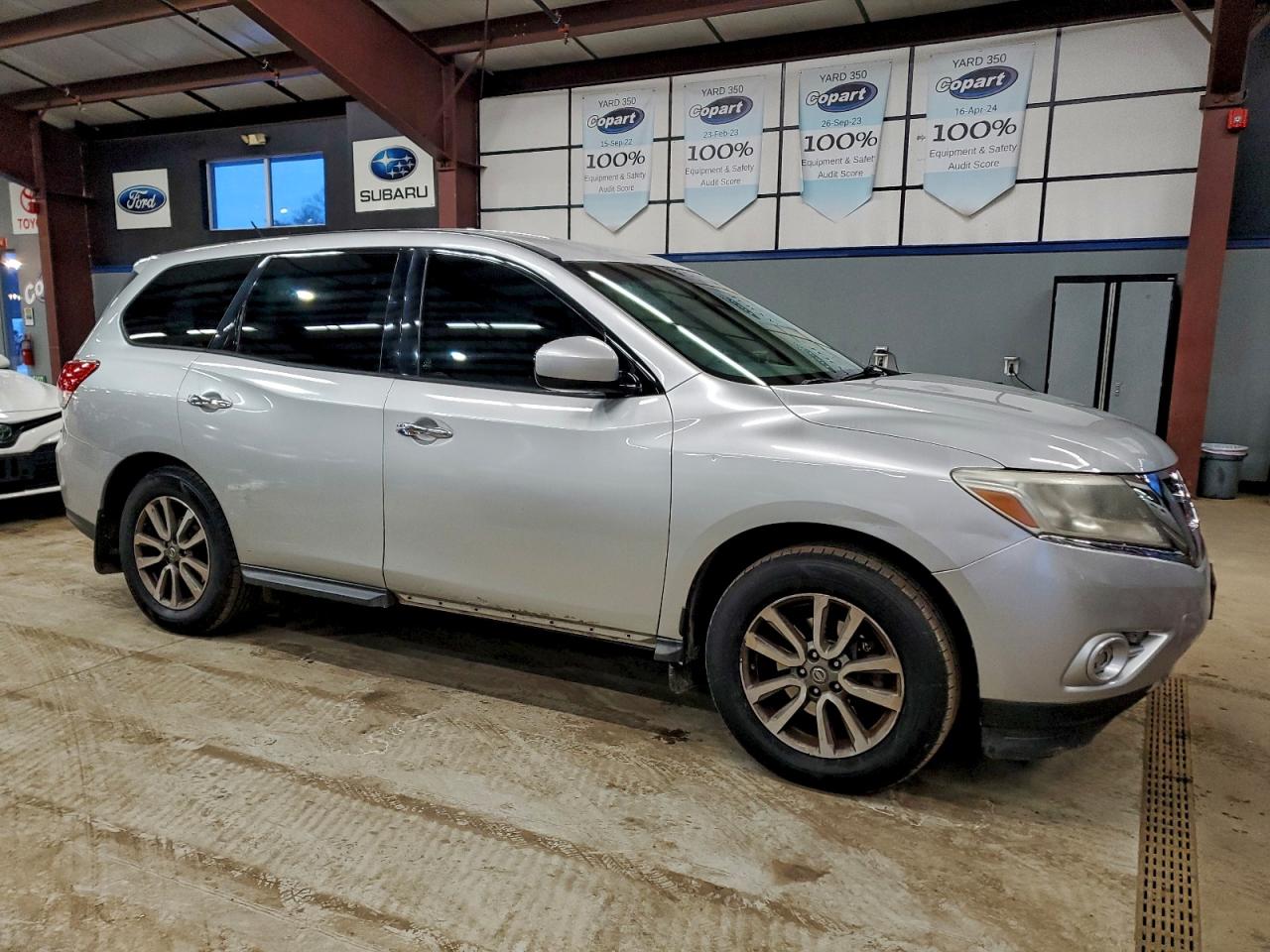 Nissan Pathfinder S Image 8