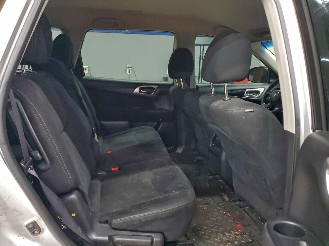 Nissan Pathfinder S Image 12