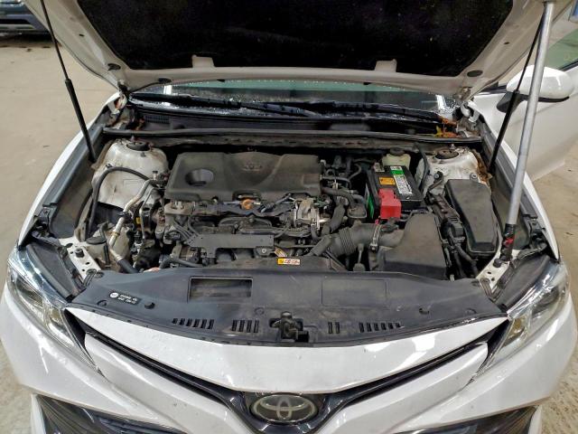 Toyota Camry L Image 7