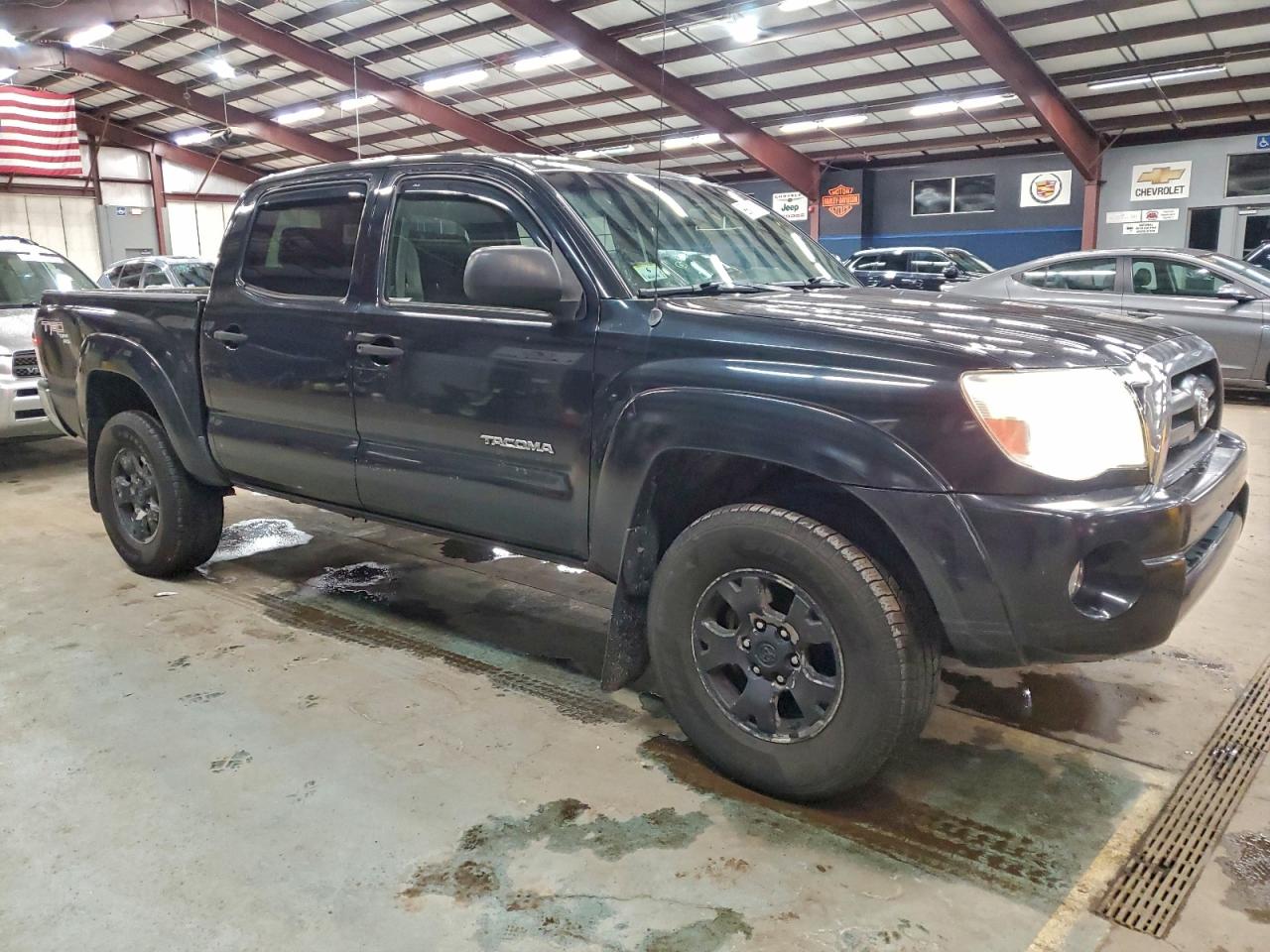 Toyota Tacoma Double Cab Image 6