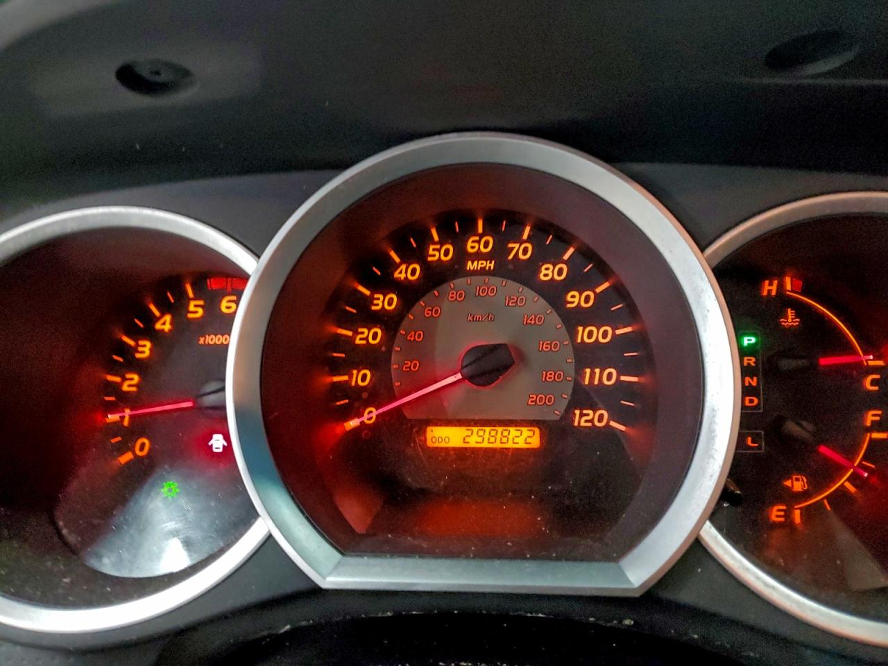 Toyota Tacoma Double Cab Image 12