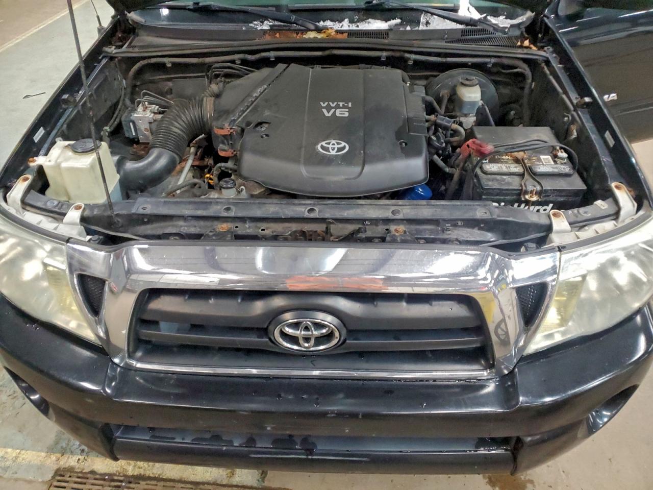 Toyota Tacoma Double Cab Image 10