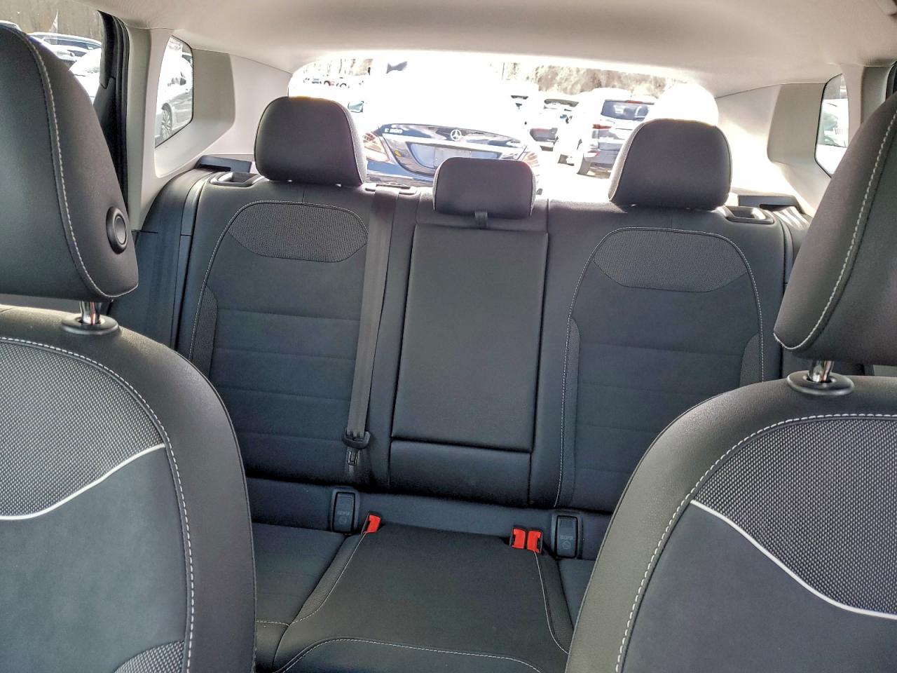 Volkswagen Taos Se Image 7