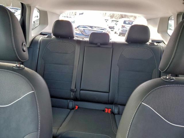 Volkswagen Taos Se Image 7