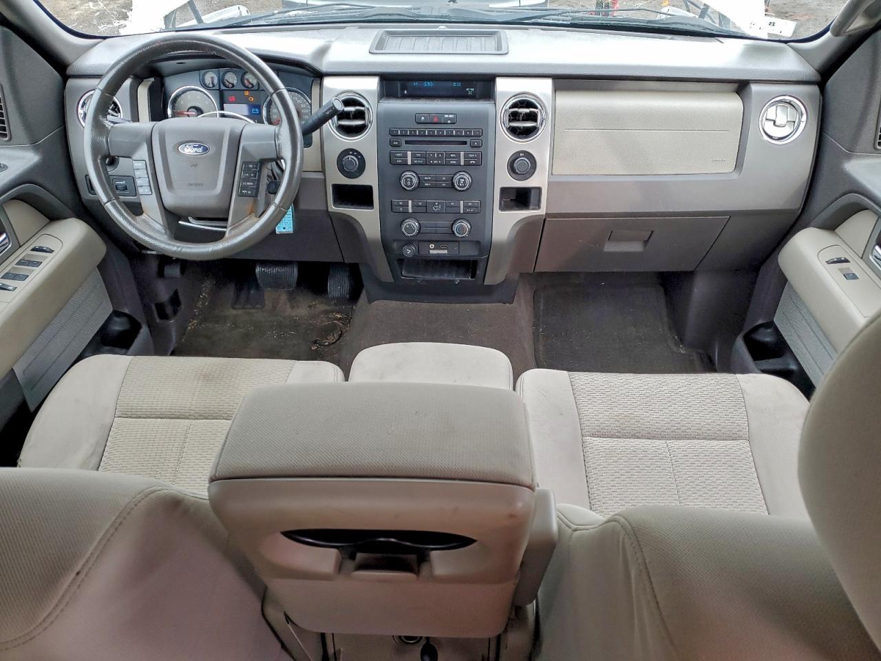 Ford F-150 Super Cab Image 5