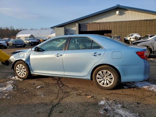 Toyota Camry L Image 2