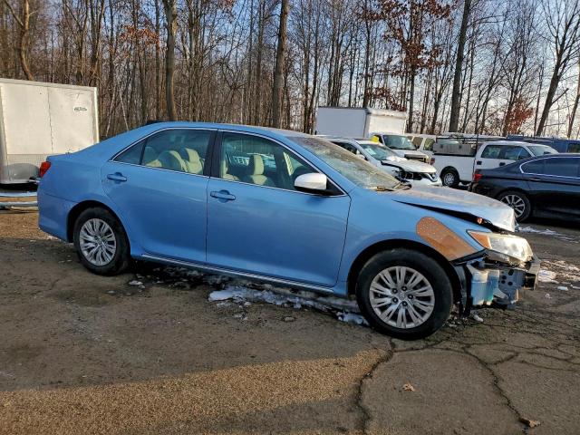 Toyota Camry L Image 10