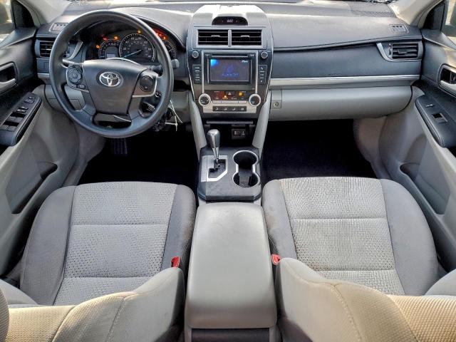 Toyota Camry L Image 8