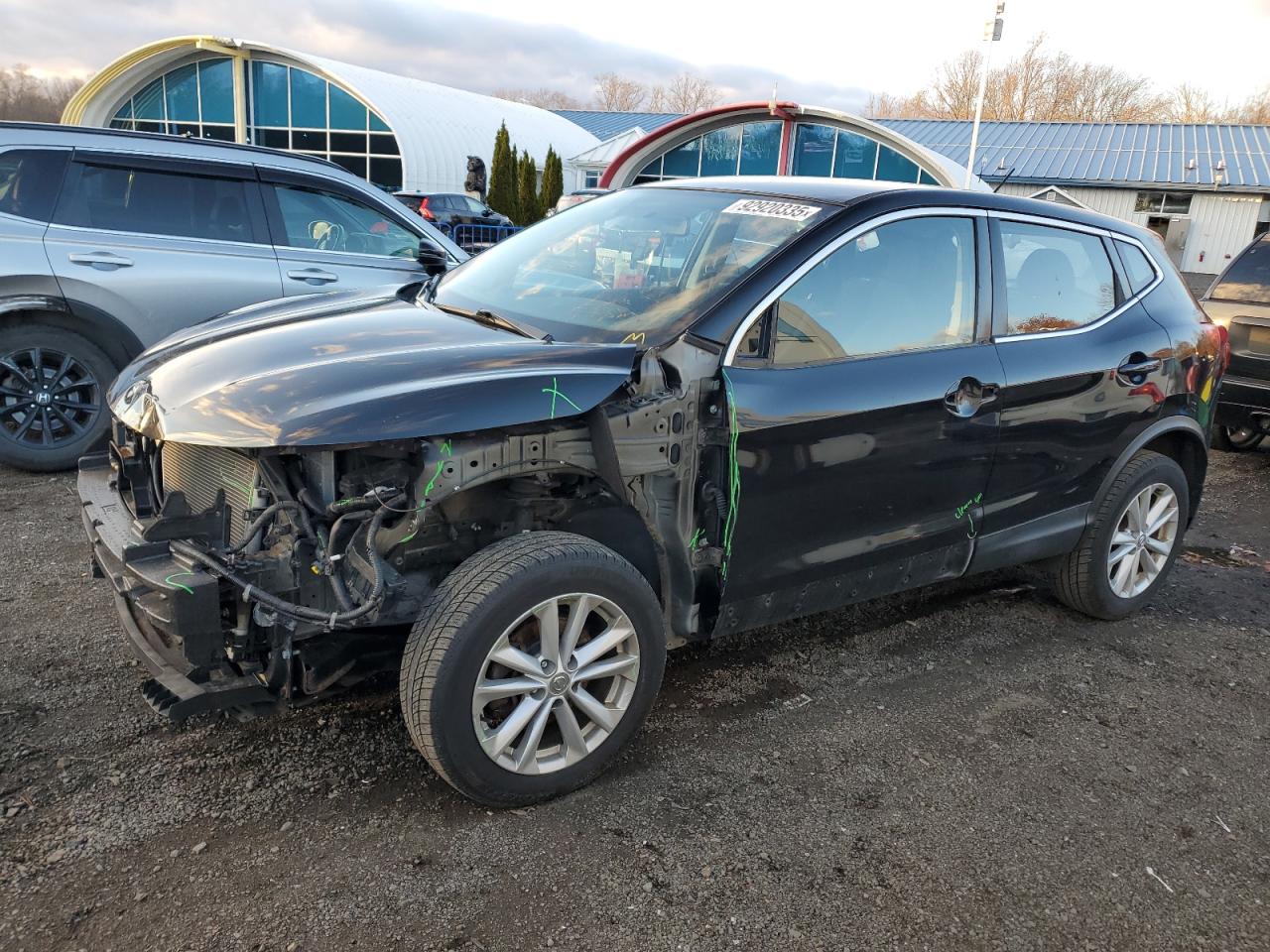 Nissan Rogue S Image 1