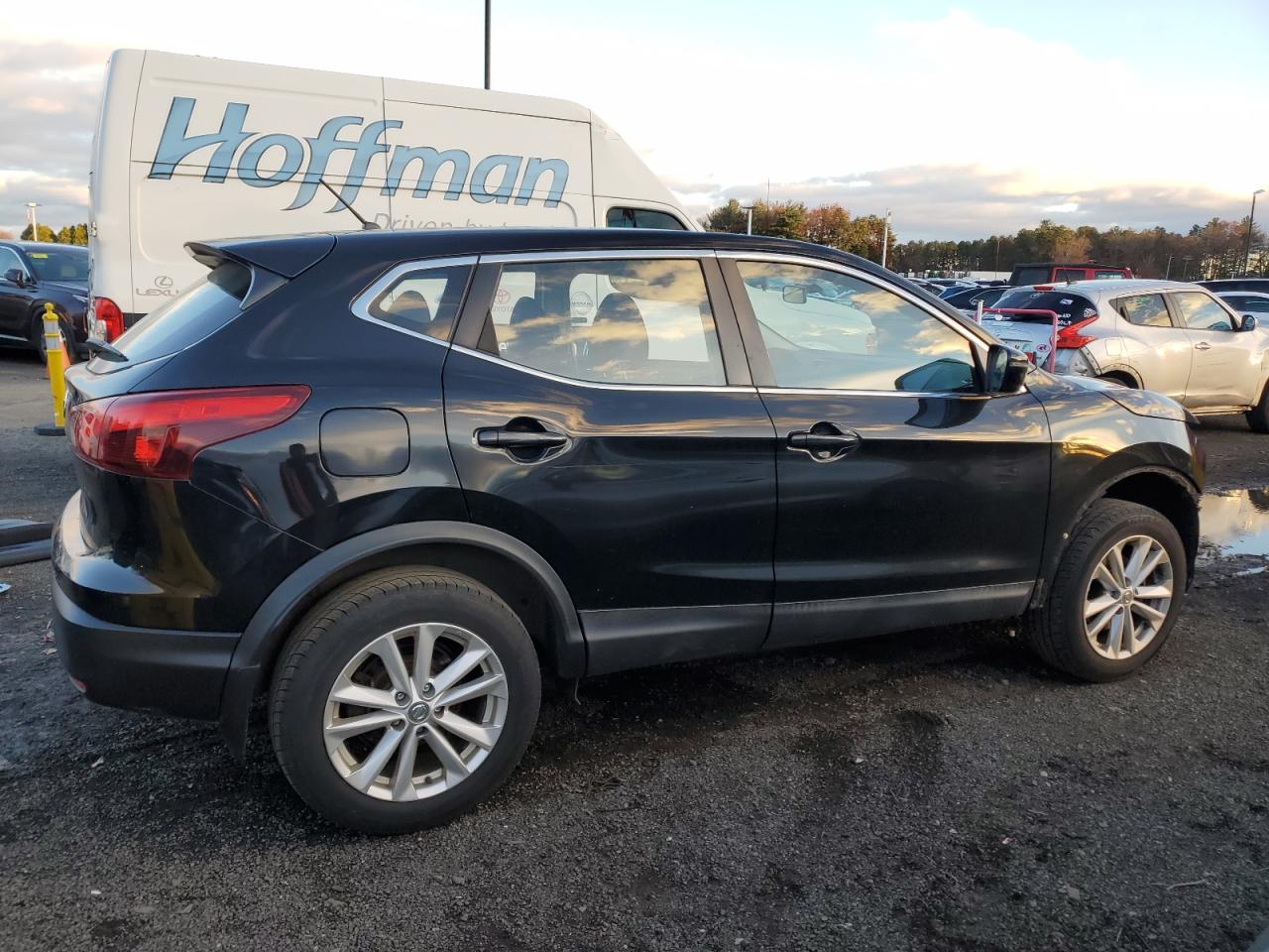 Nissan Rogue S Image 9