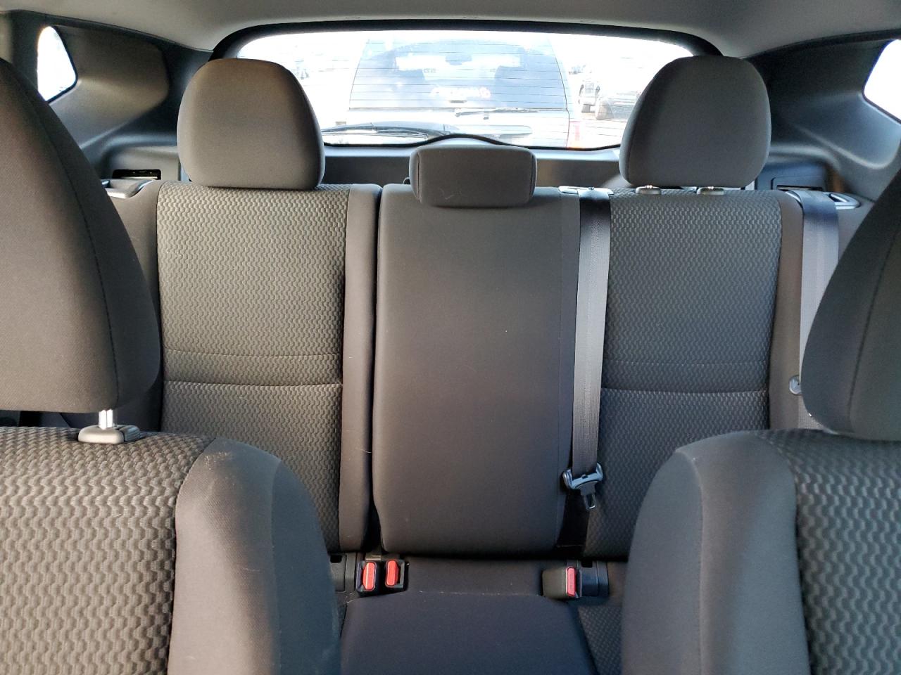 Nissan Rogue S Image 4