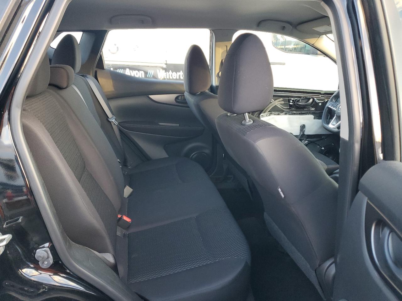 Nissan Rogue S Image 5