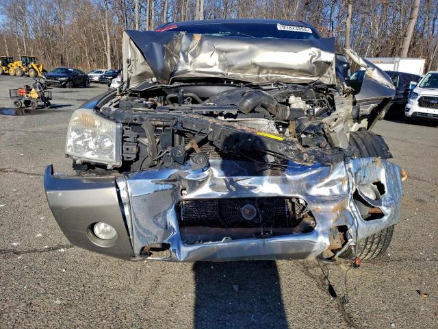 Nissan Titan Xe Image 8