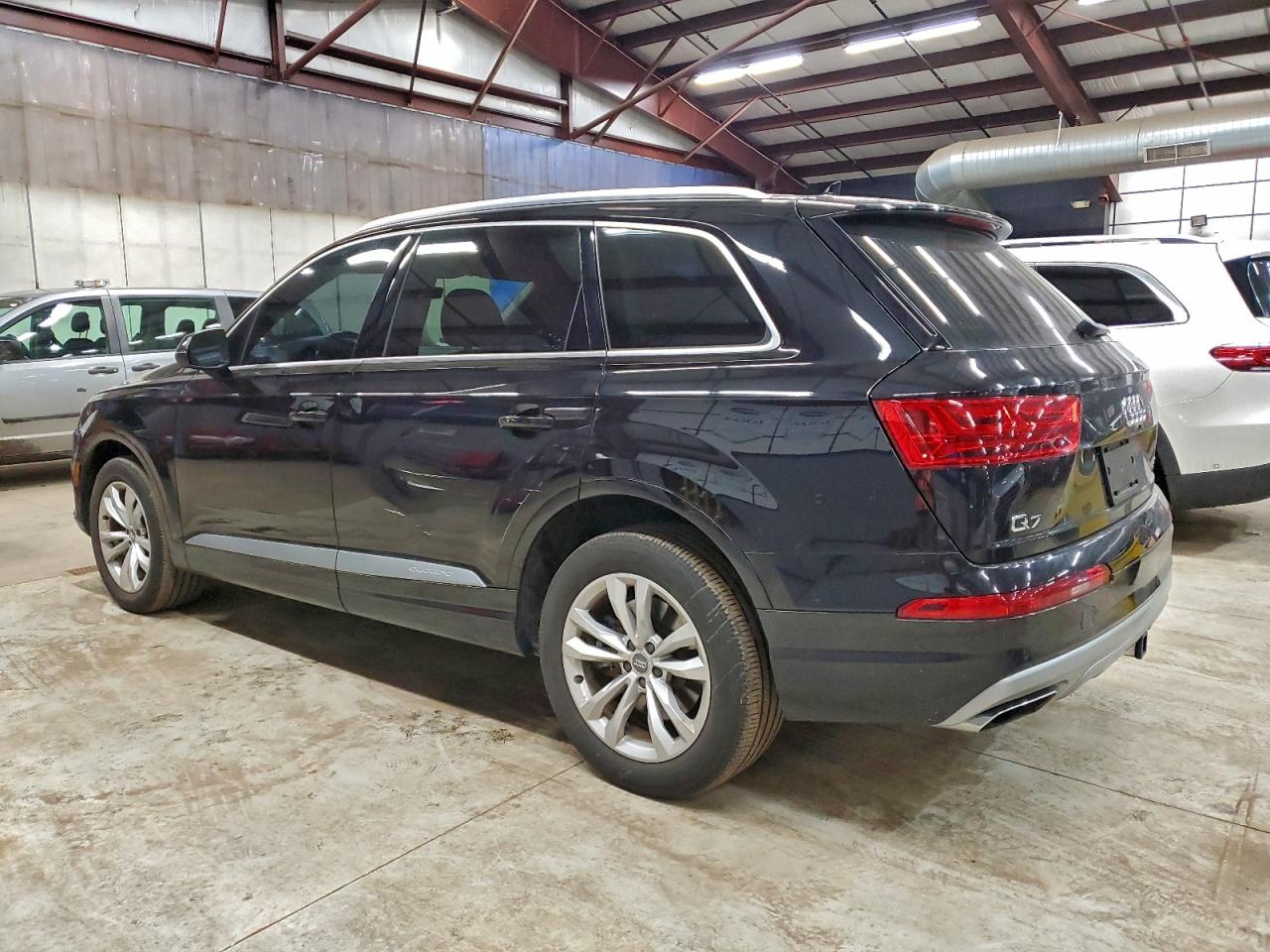 Audi Q7 Premium Plus Image 4