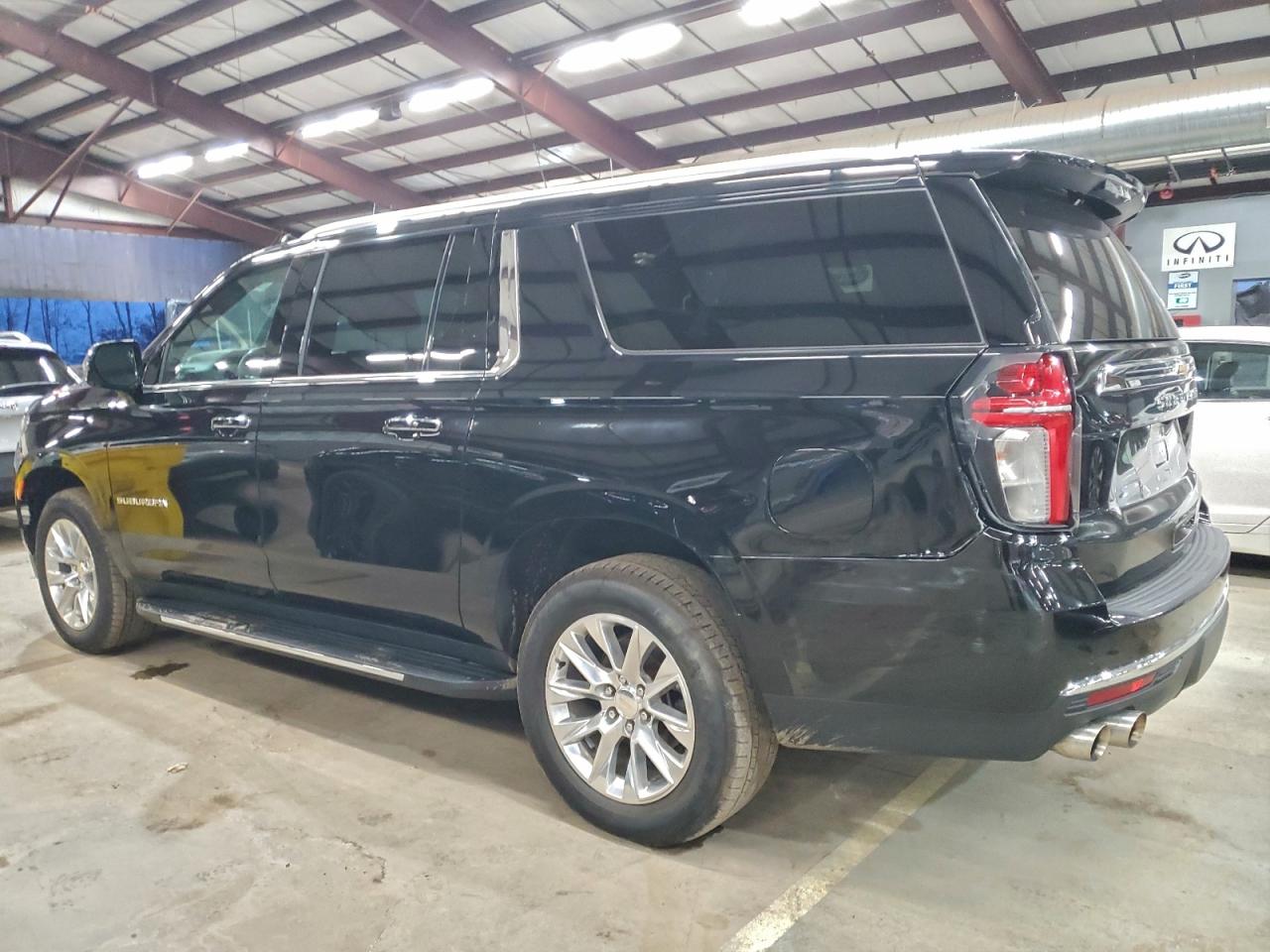 Chevrolet Suburban K1500 Premier Image 7