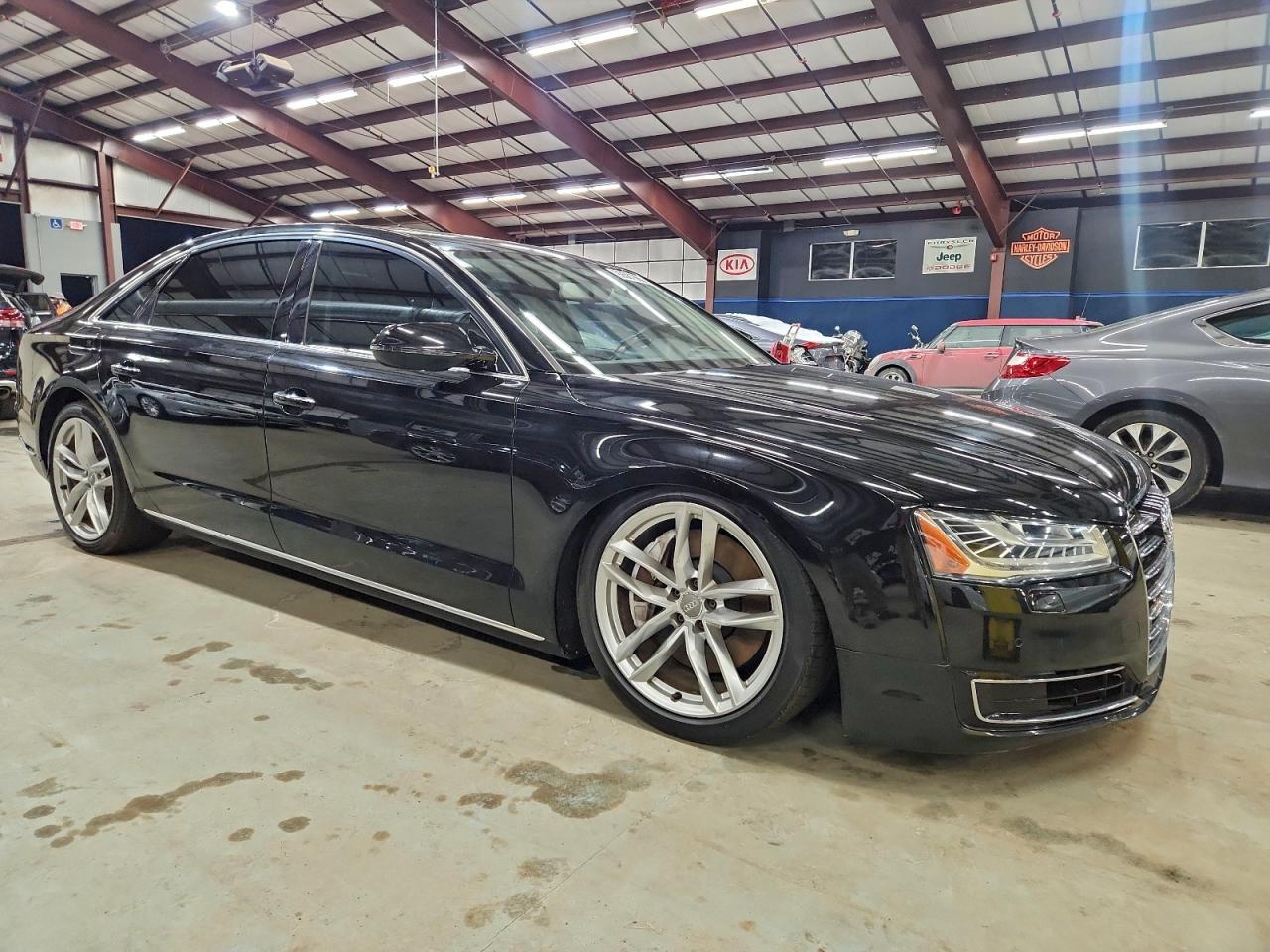 Audi A8 L Quattro Image 2