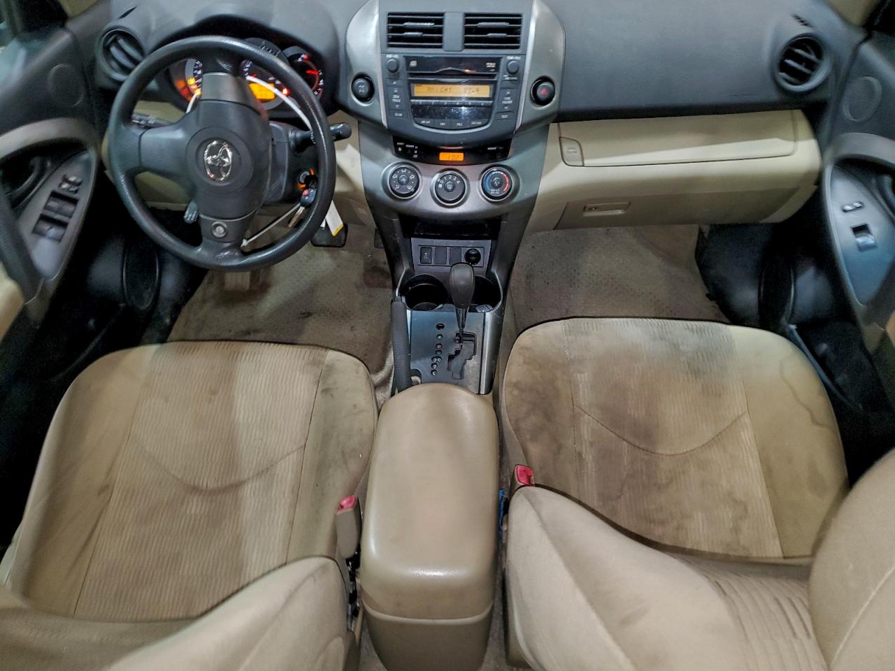 Toyota RAV4 Image 3